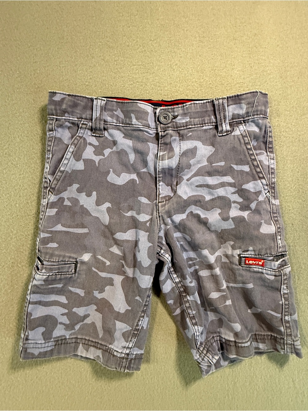 Levi's Men's Gray Camouflage Cargo Shorts with Red Logo Accent